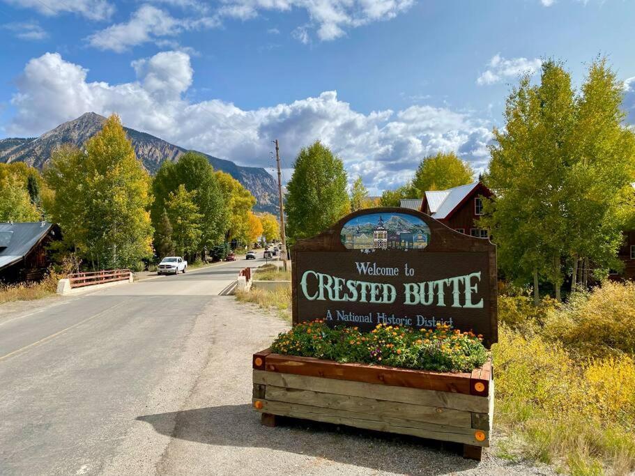 Mt Cb Mountain Side With King Bed, Hot Tub, Pool & Kitchen! Apartment Crested Butte Exterior photo