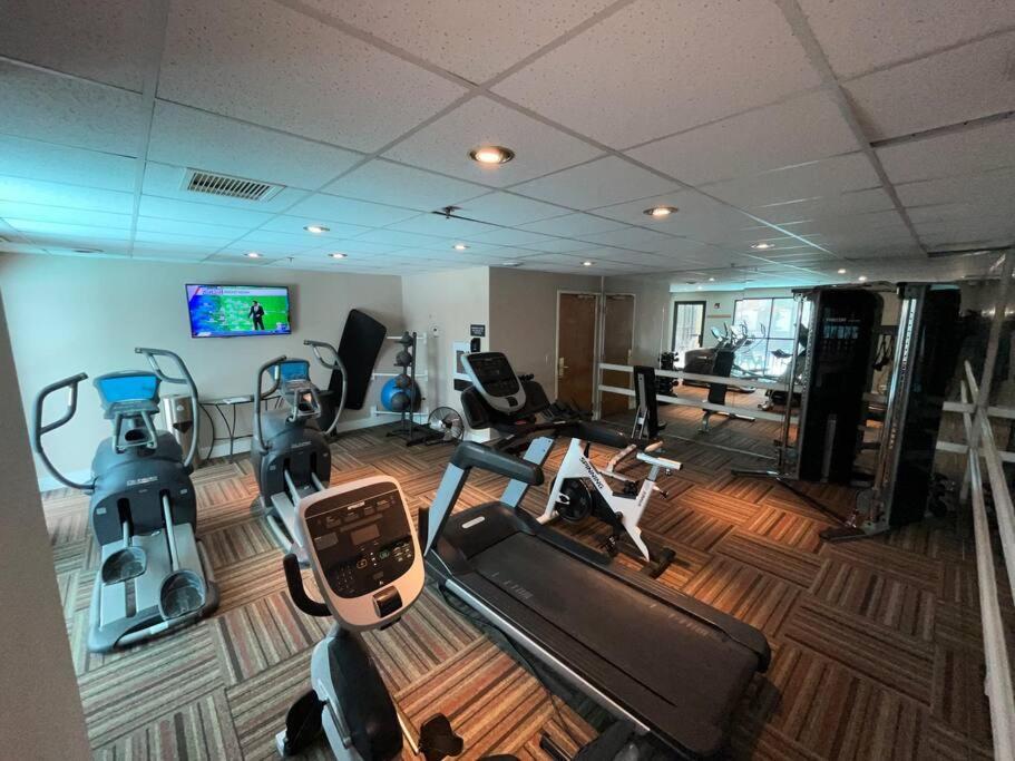 Mt Cb Mountain Side With King Bed, Hot Tub, Pool & Kitchen! Apartment Crested Butte Exterior photo